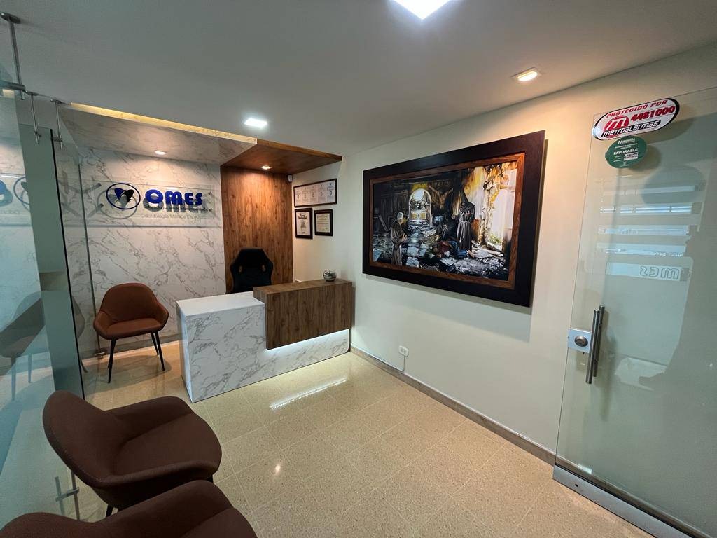 Recepción y sala de espera de OMES Odontología Médica Especializada